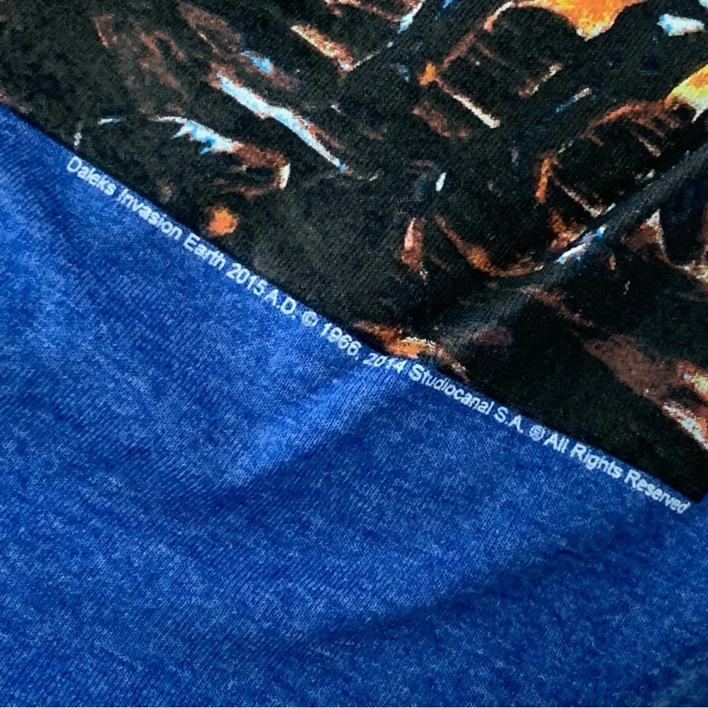 Doctor Who and the Daleks Invasion Earth Adult T Shirt Blue Crewneck Dr Who - Picture 5 of 9